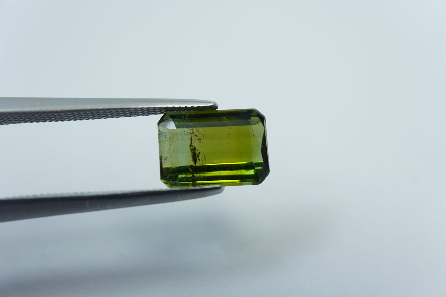 2.25ct Tourmaline bicolor 9x6mm