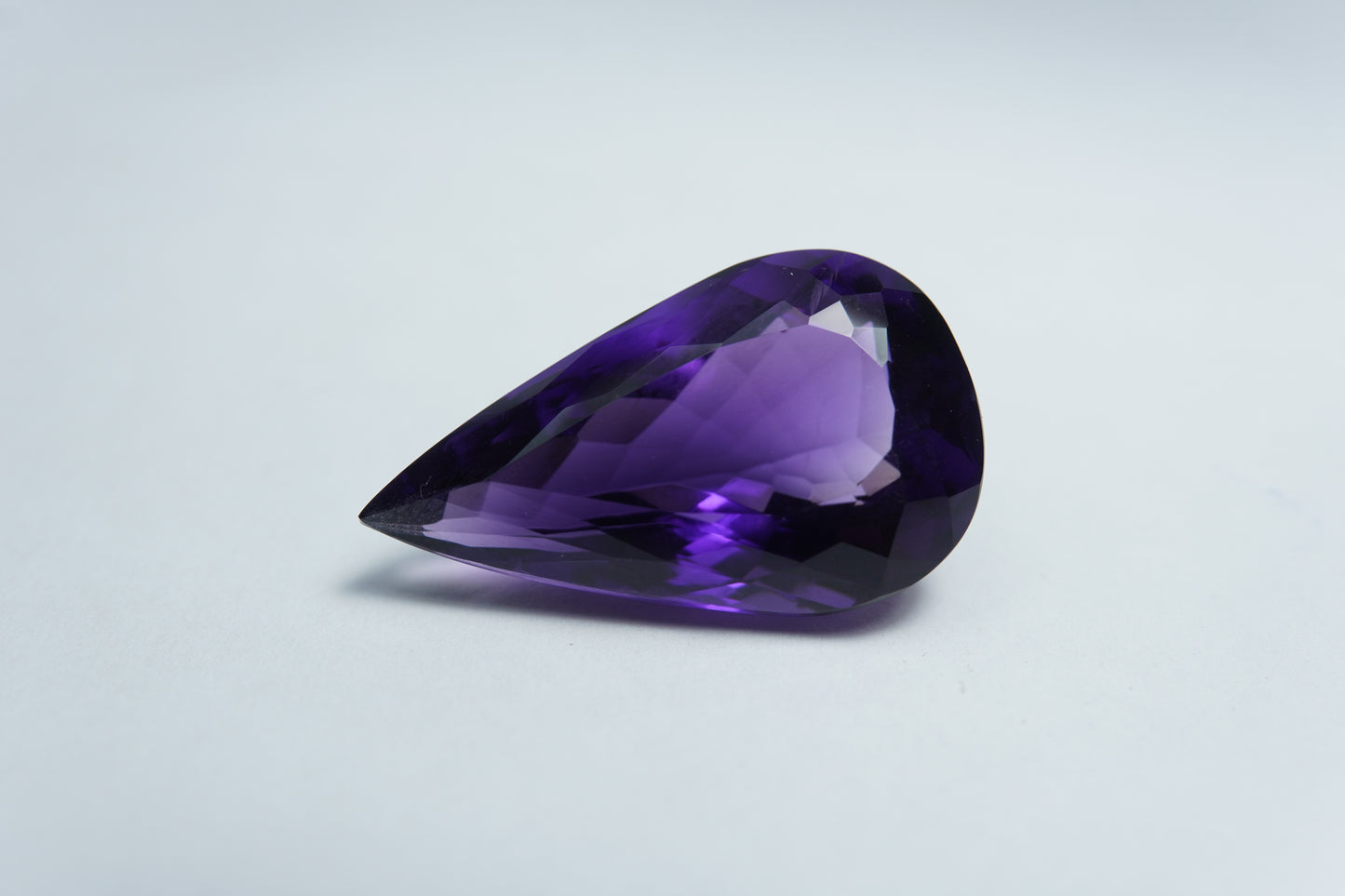 18ct Amethyst 24x14mm