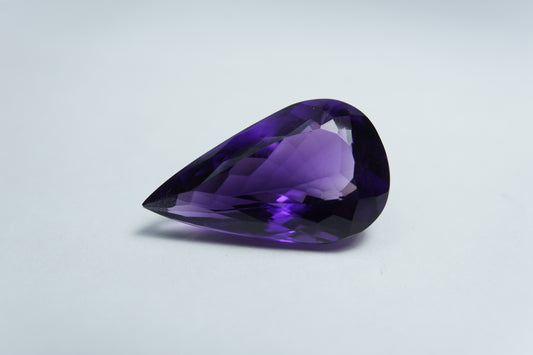 18ct Amethyst 24x14mm
