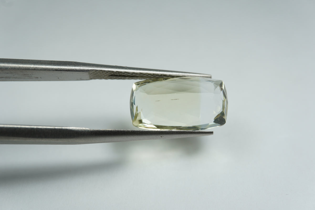 4ct Beryl bicolor 13x8mm