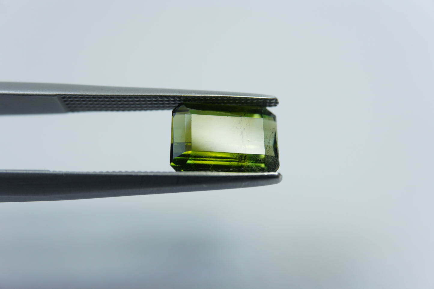 2.25ct Tourmaline bicolor 9x6mm