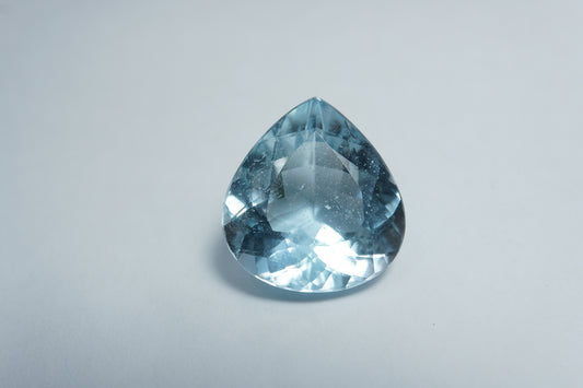 20.65ct Topaz natural color 18x17mm