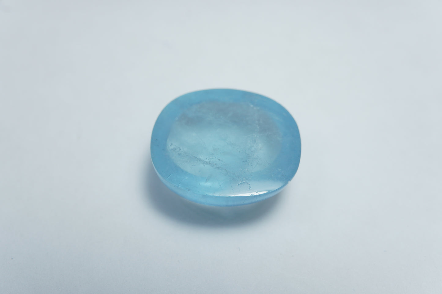 18.70ct Aquamarine cabochon 18x16mm