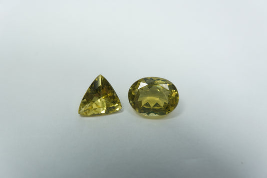 2.45ct Chrysolites 8x6mm / 7mm