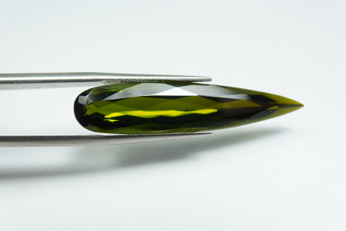 12.40ct Tourmaline 37.5x8mm