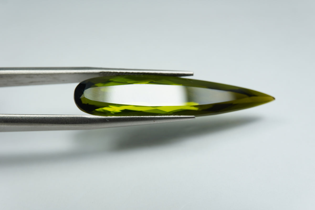 12.40ct Tourmaline 37.5x8mm