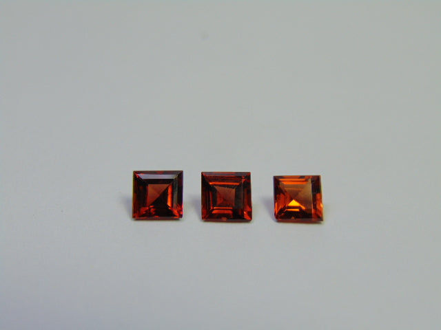 2.75ct Garnet 5mm
