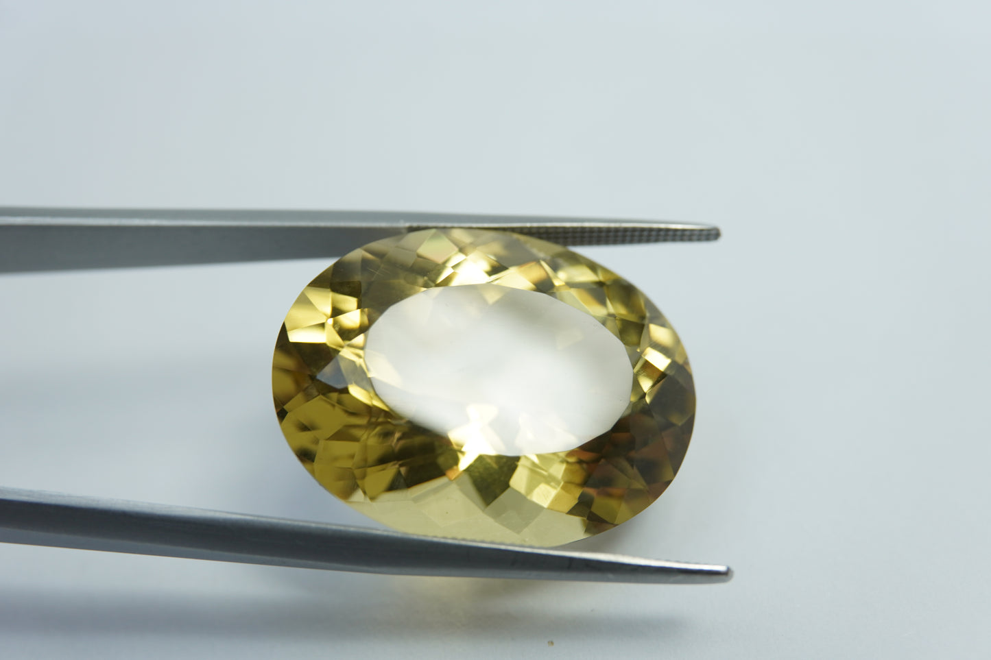 28.75ct Green gold 24x18mm