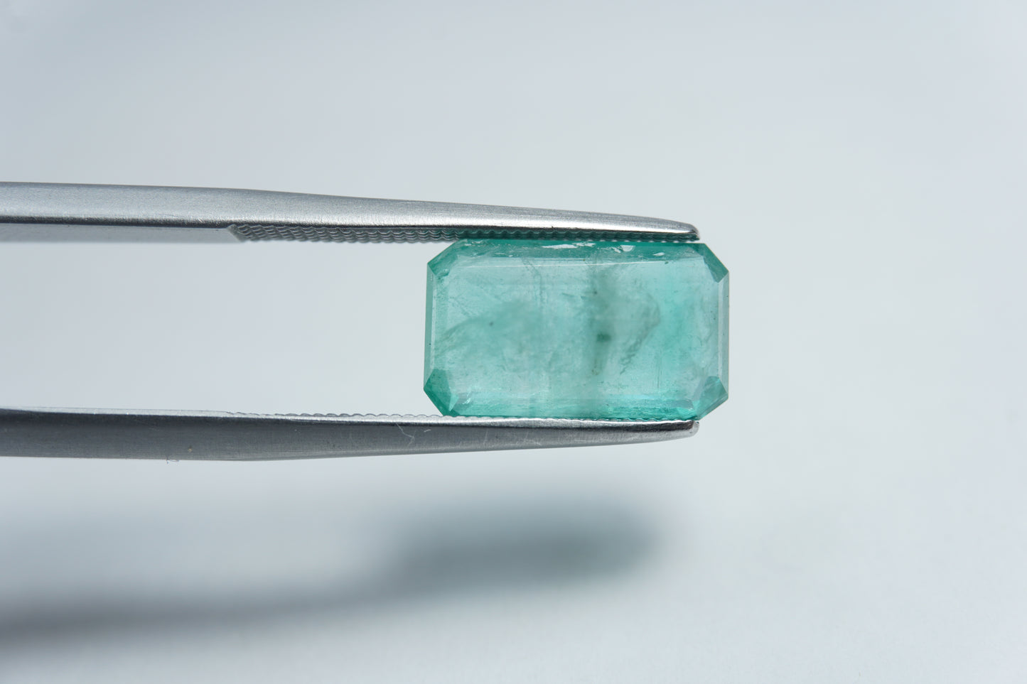 3.65ct Emerald 12x7mm