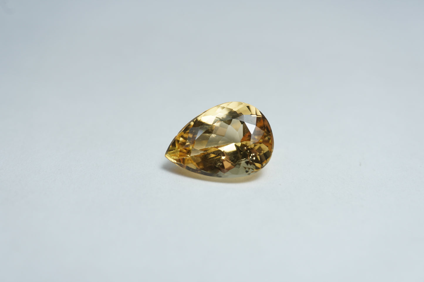 Topázio Imperial de 3,38ct 11x8mm