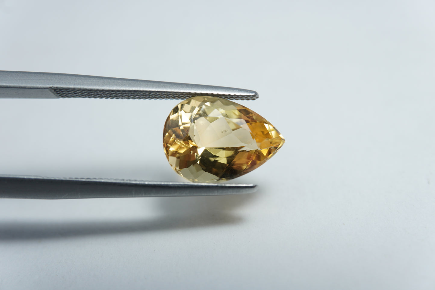 Topázio Imperial de 3,38ct 11x8mm