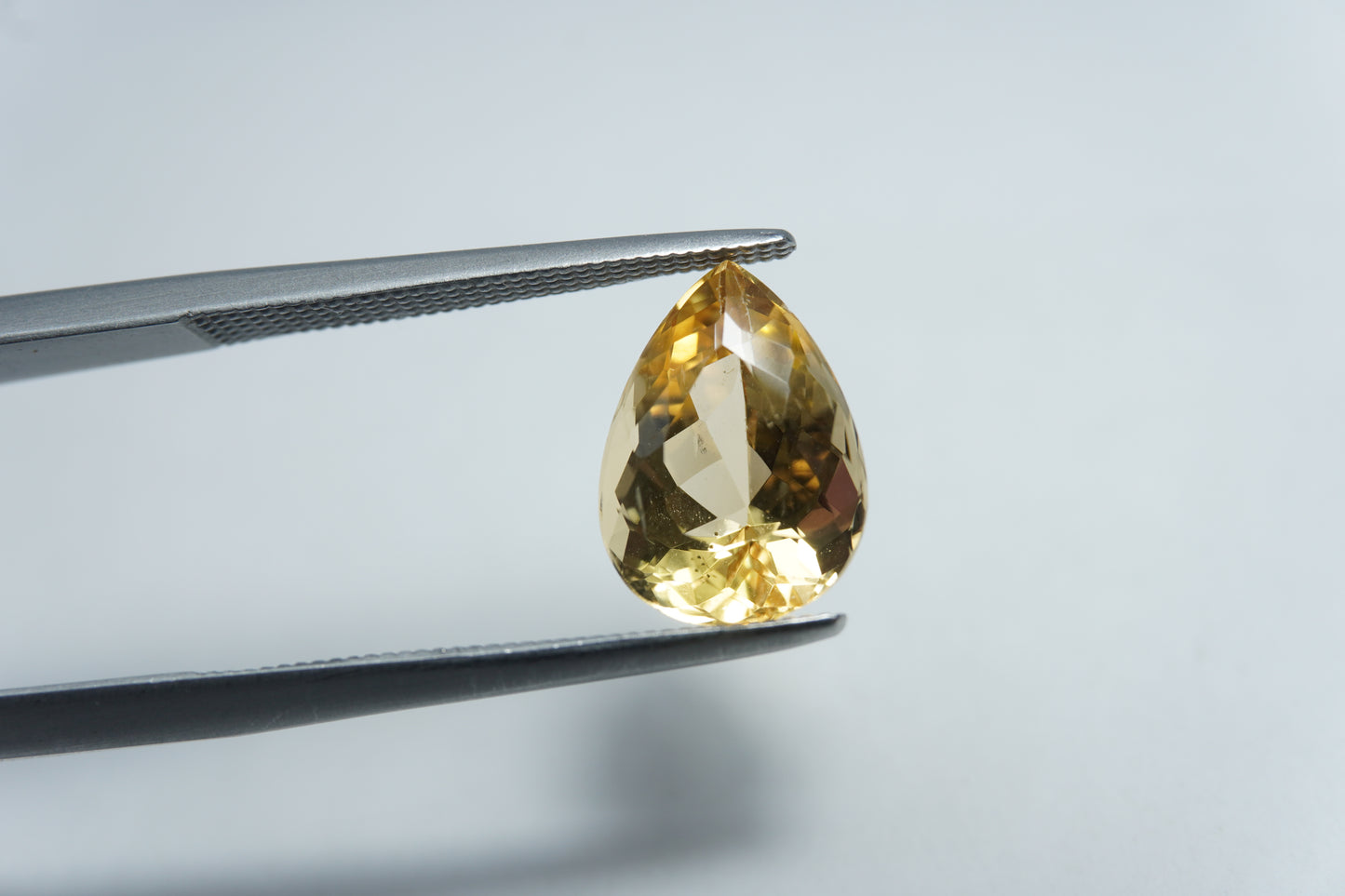 Topázio Imperial de 3,38ct 11x8mm