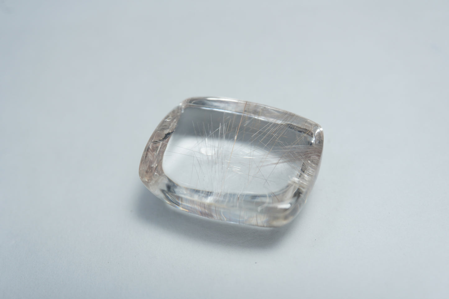17.80ct Quartz with inclusion cabochon 18x14mm