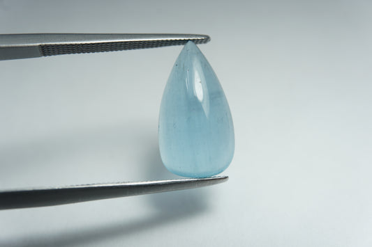 3.80ct Aquamarine cabochon 15x8mm