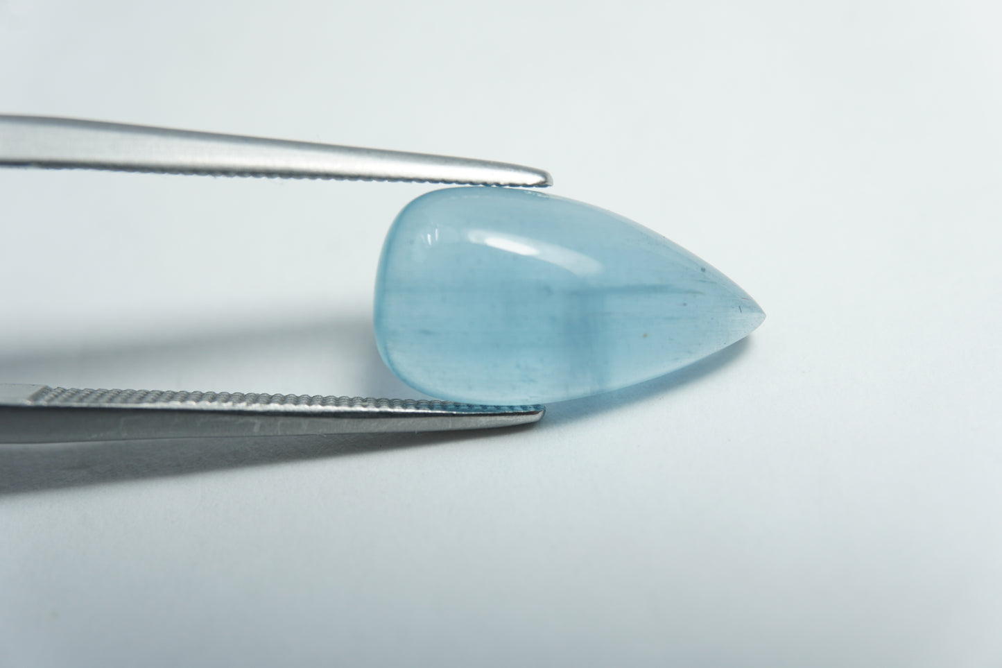 3.80ct Aquamarine cabochon 15x8mm