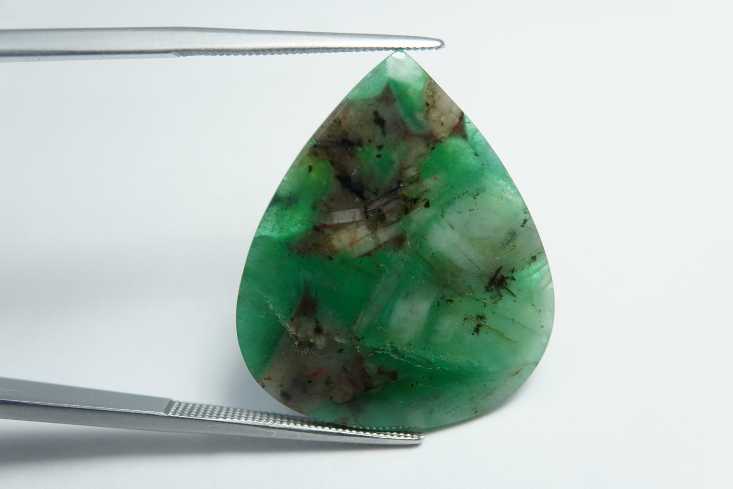 15.46ct Emerald 27x23mm