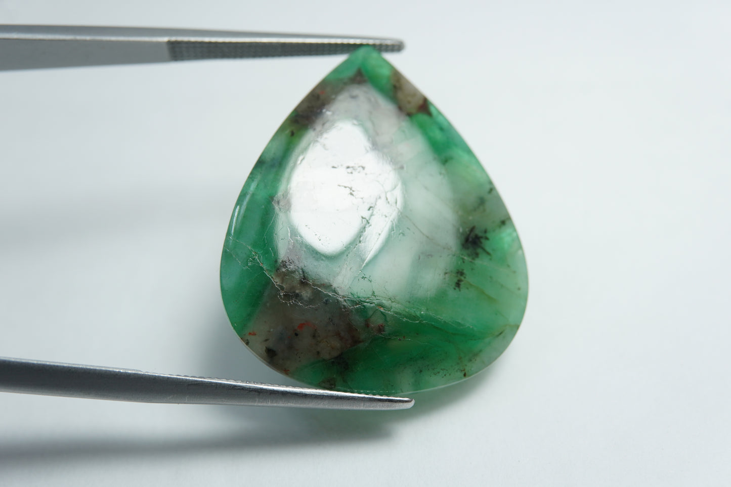 15.46ct Emerald 27x23mm