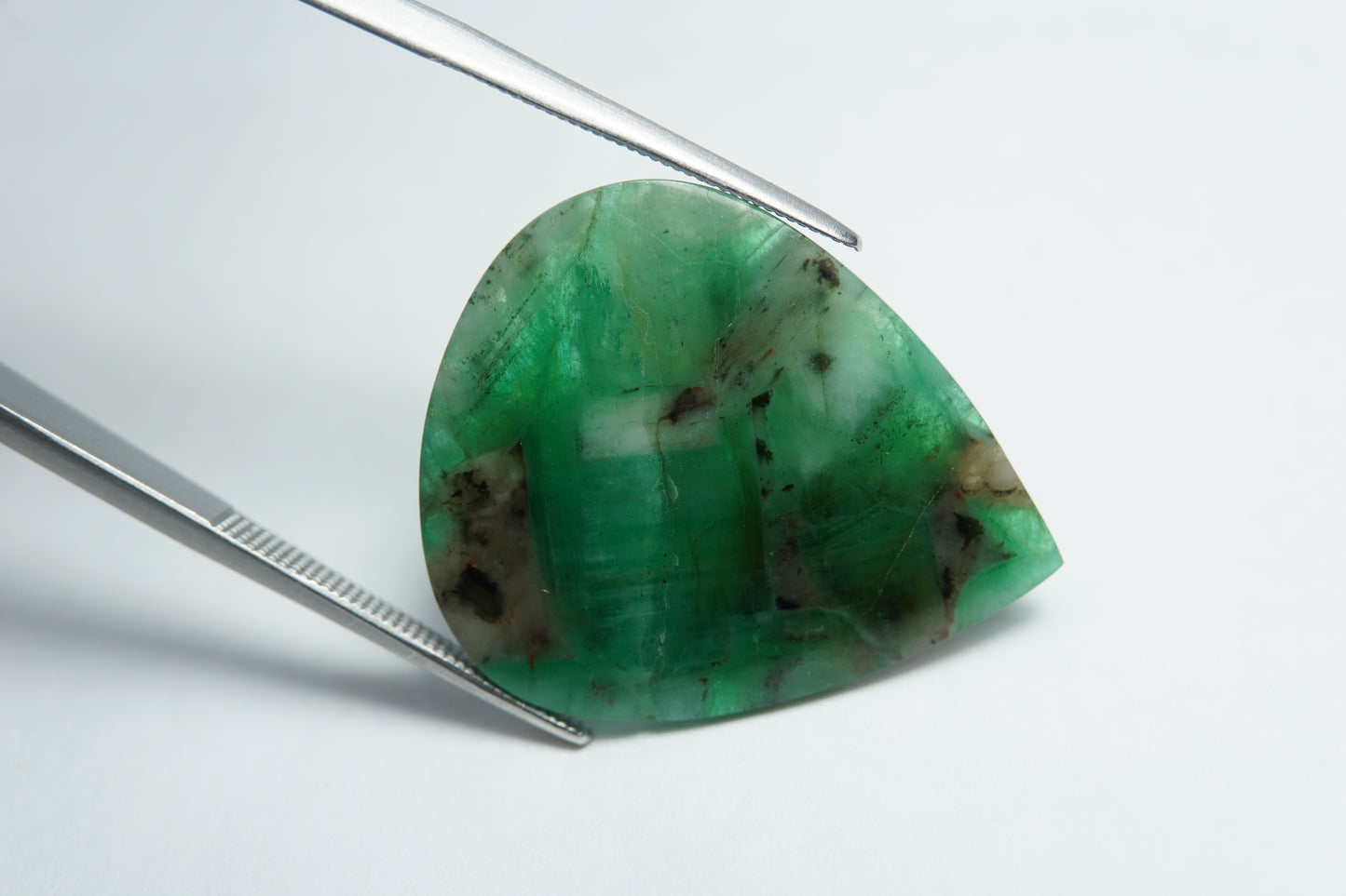 15.46ct Emerald 27x23mm