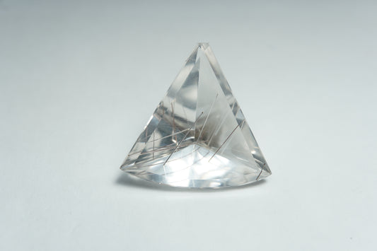17.60ct Quartz with inclusion 23mm