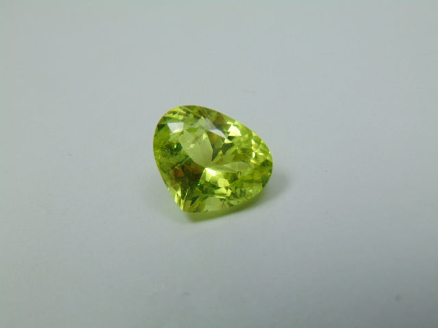 5.55ct Chrysolite 12x10mm
