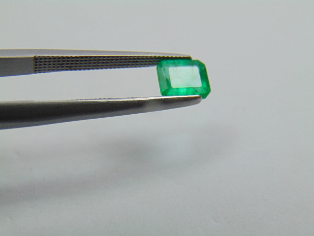 0.65ct Emerald 6x5mm