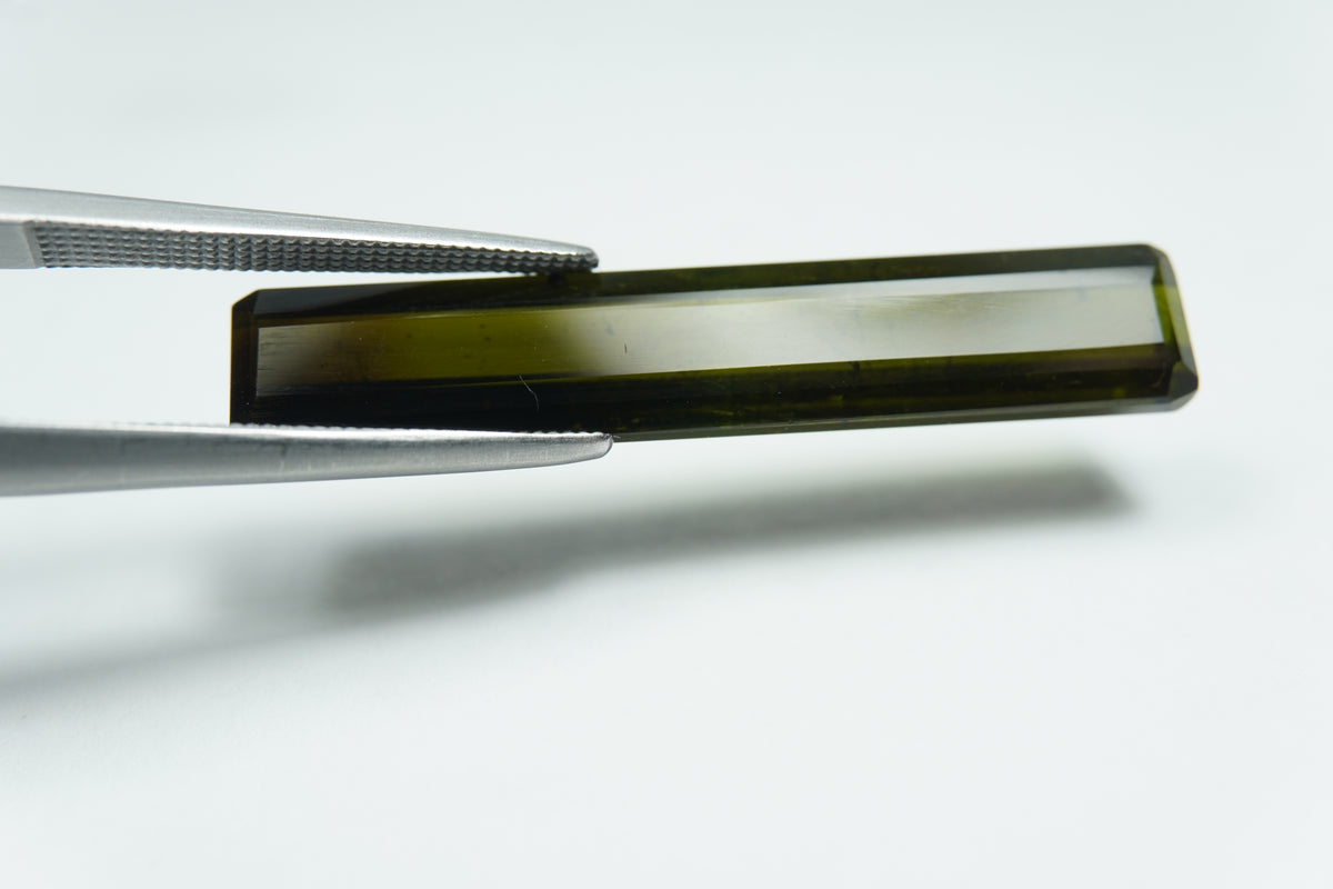 9.89ct Tourmaline 33x6mm