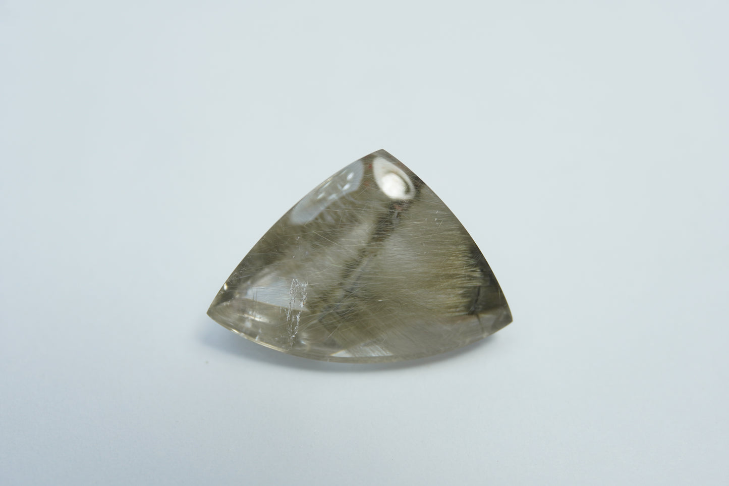 23.80ct Quartz with inclusion 24x17mm