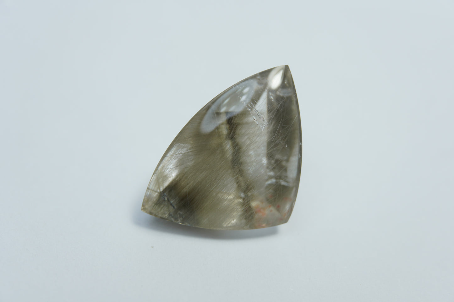 23.80ct Quartz with inclusion 24x17mm