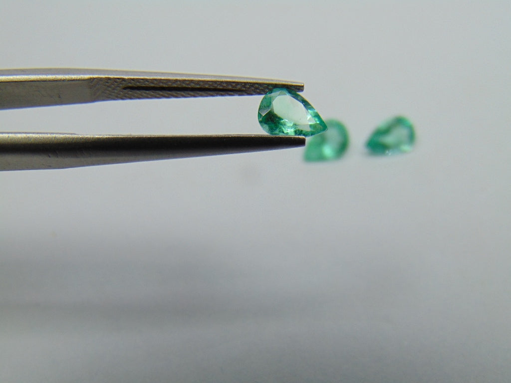 1.10ct Emerald 6x4mm