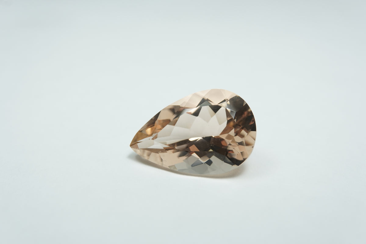 11ct Topaz 18x10mm