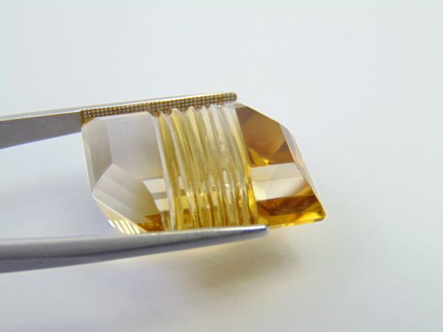 41.40ct Citrine Bicolor 24x9mm