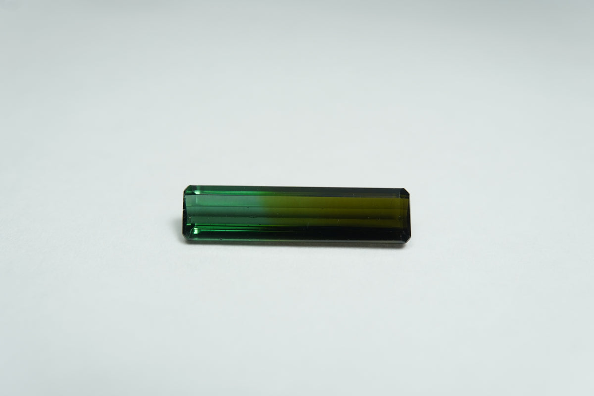 2.70ct Tourmaline bicolor 15x5mm