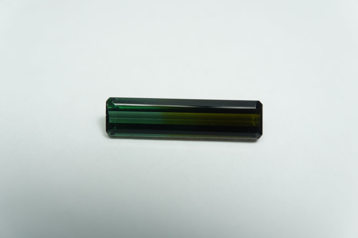 2.70ct Tourmaline bicolor 15x5mm