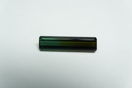 2.70ct Tourmaline bicolor 15x5mm