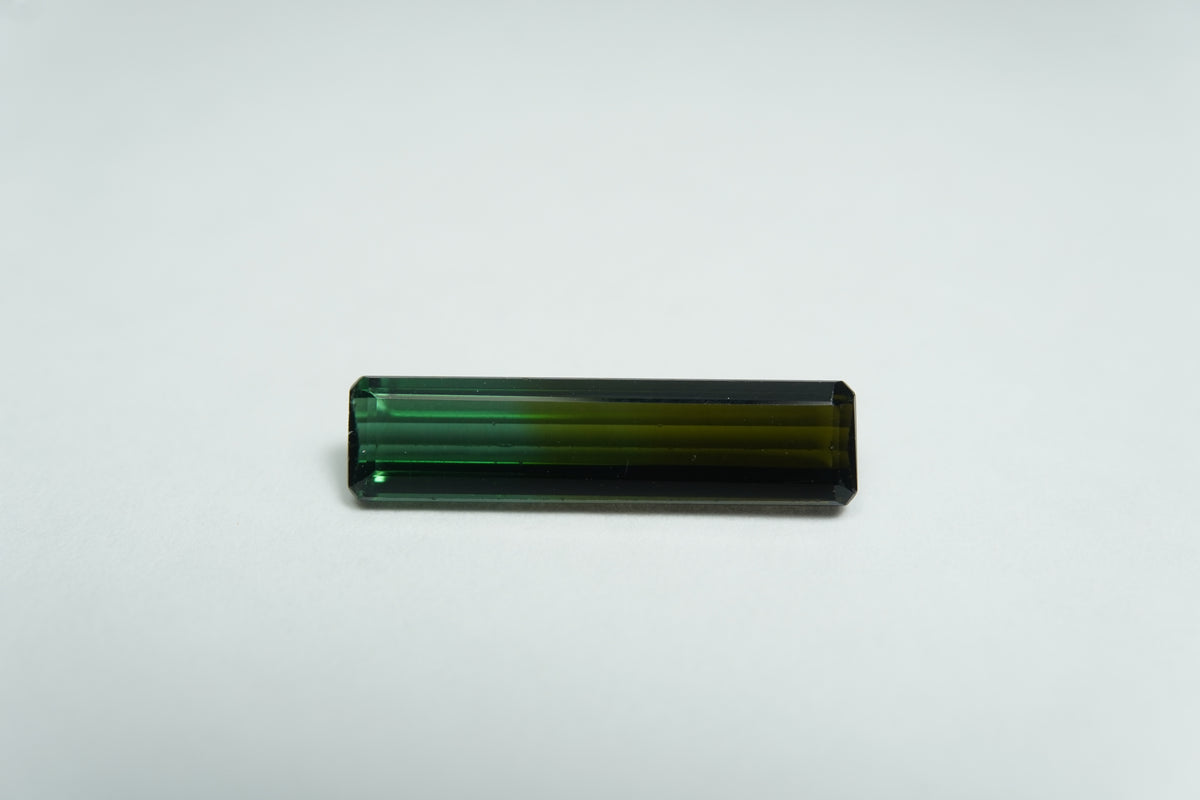 2.70ct Tourmaline bicolor 15x5mm