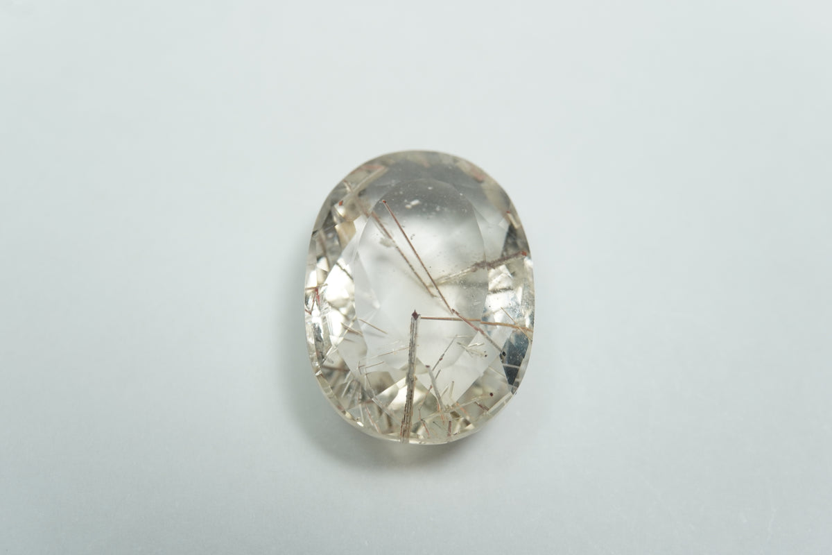 17.55ct Quartz with inclusion 21x15mm