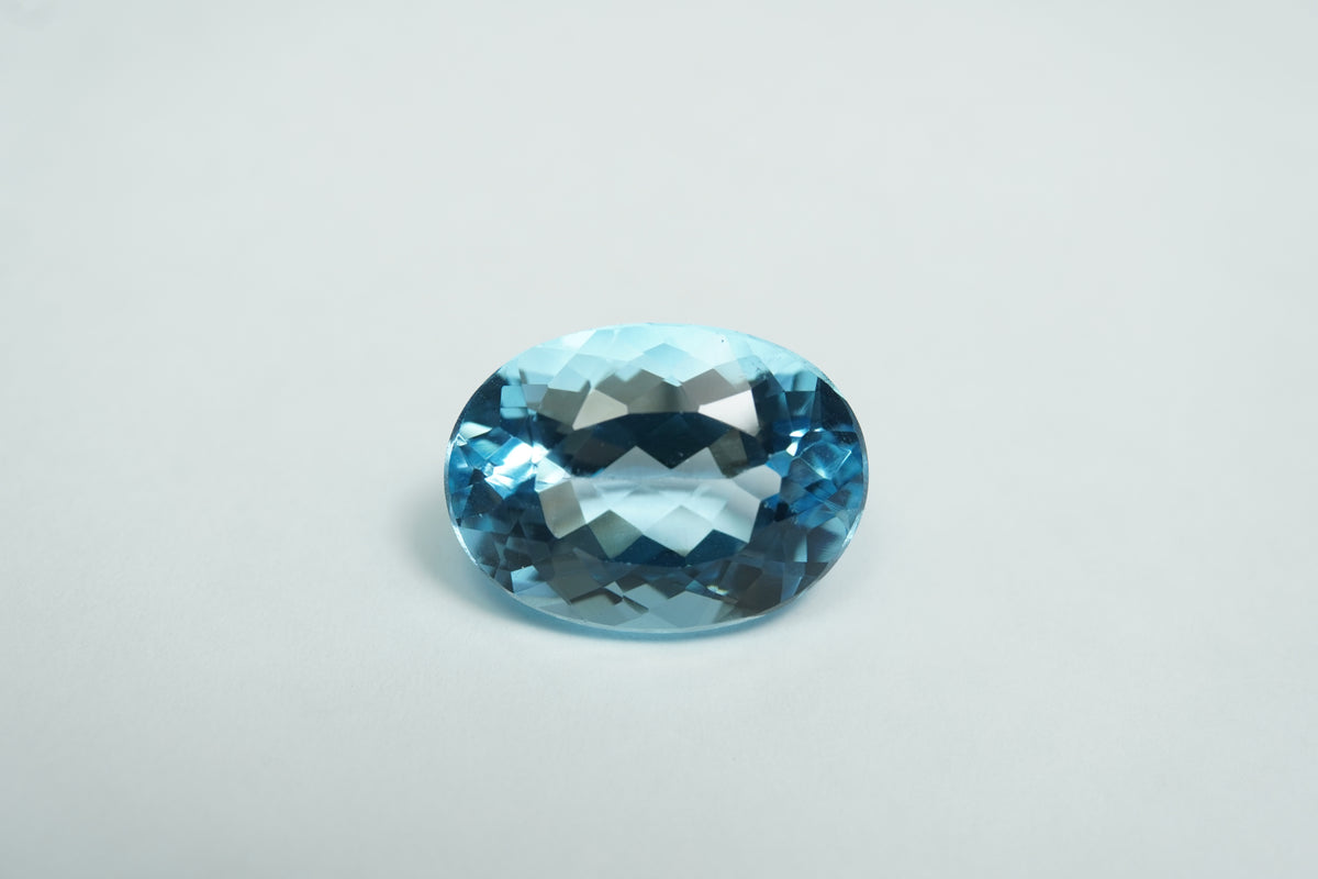 9.90ct Topaz Swiss 15x11mm