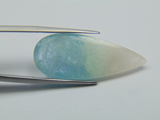 18.65ct Aquamarine Bicolor Cabochon 32x13mm