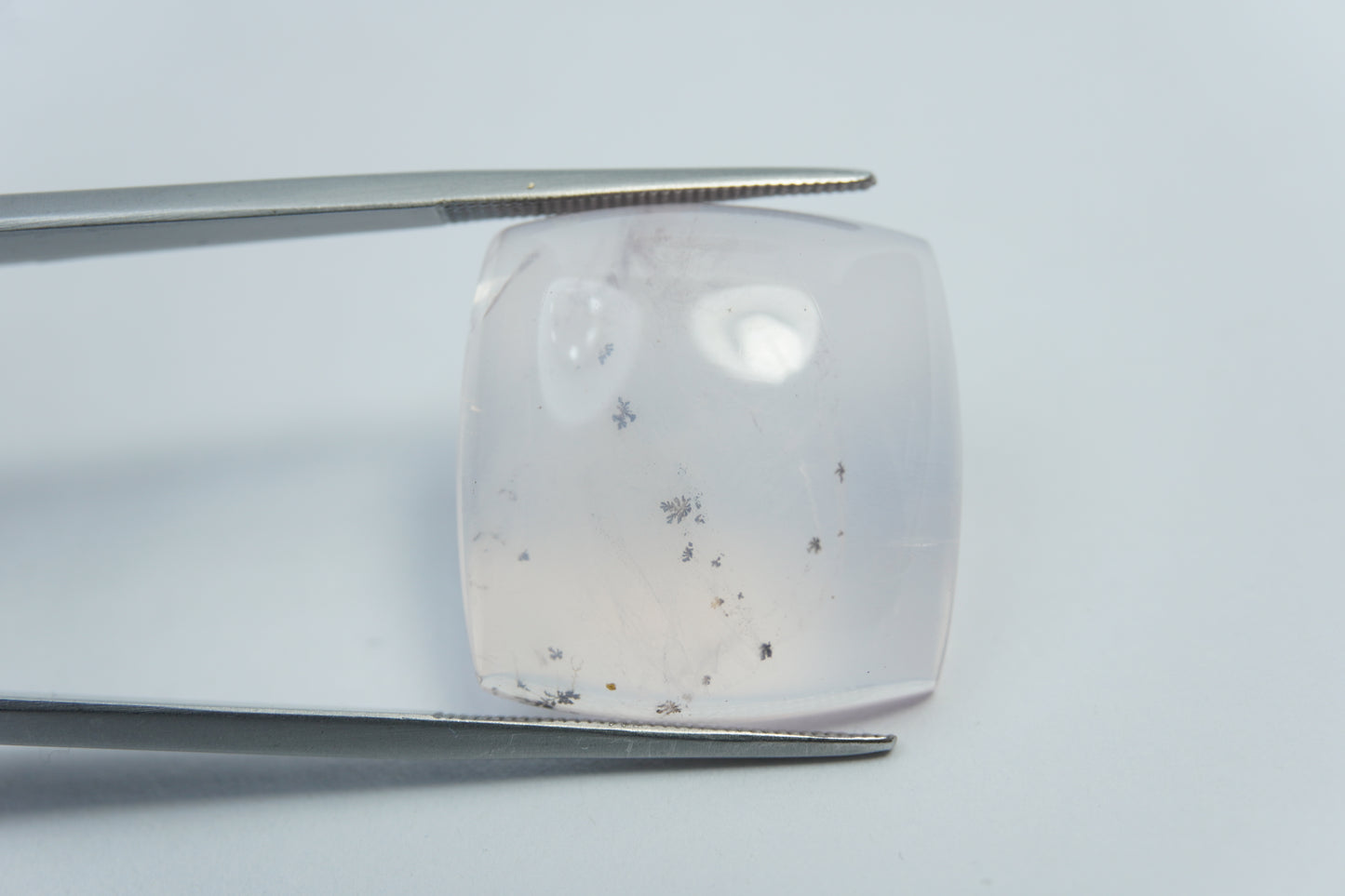 32.35ct Quartz rose 22x21mm