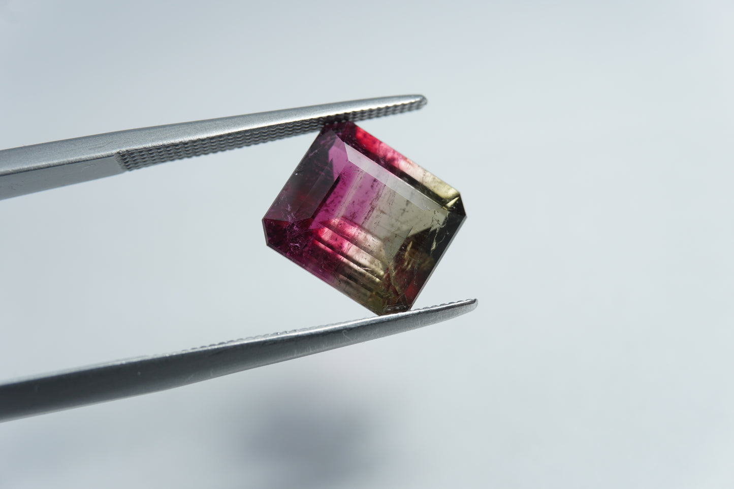 3.90ct Tourmaline bicolor 10x9mm
