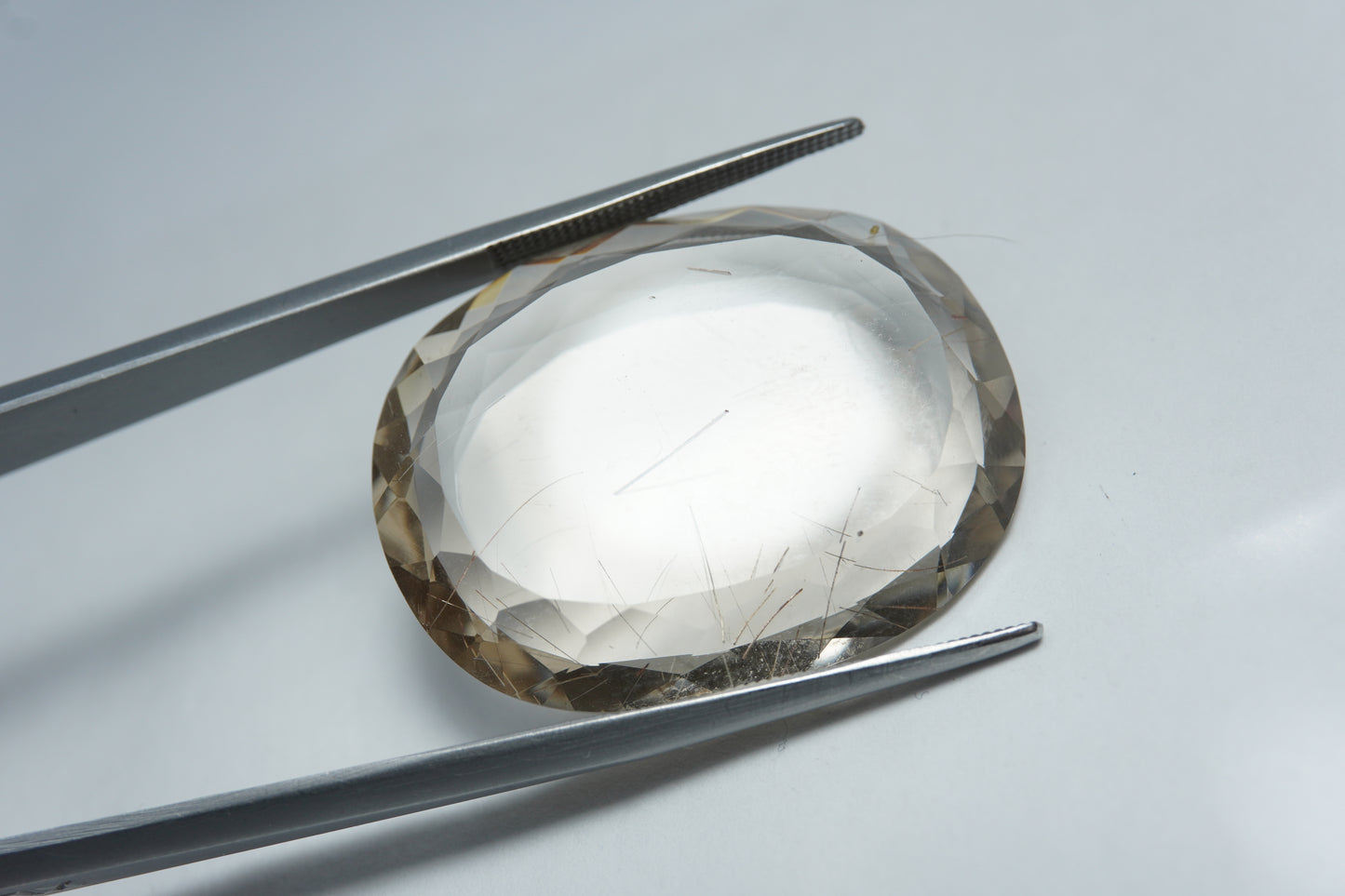 38.35ct Quartz with inclusion 30x24mm