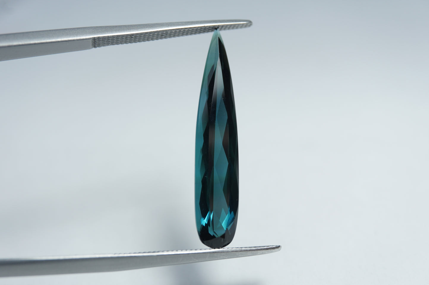 3.50ct Tourmaline blue 25x5mm