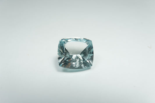 5.89ct Topaz sky 10.5x10mm