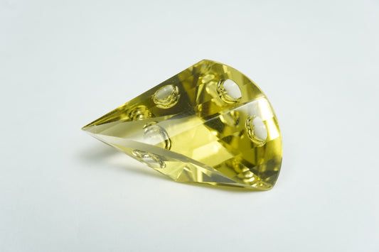 24.86ct Green gold with bubbles 22x17mm
