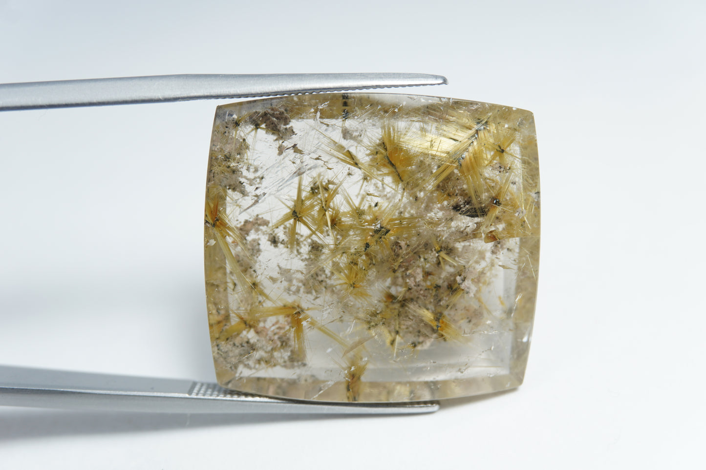 32.80ct Rutile 24x22mm