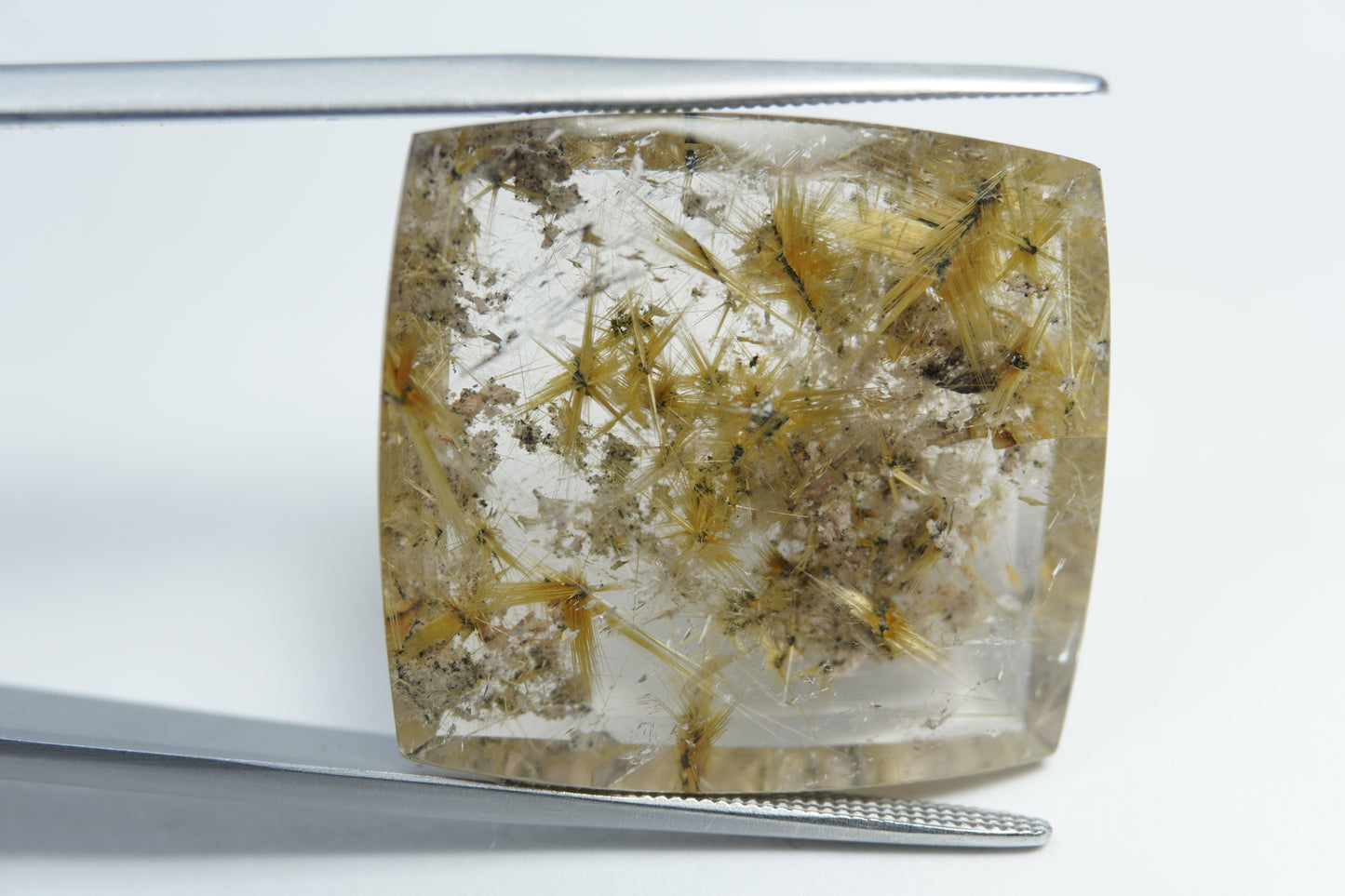 32.80ct Rutile 24x22mm