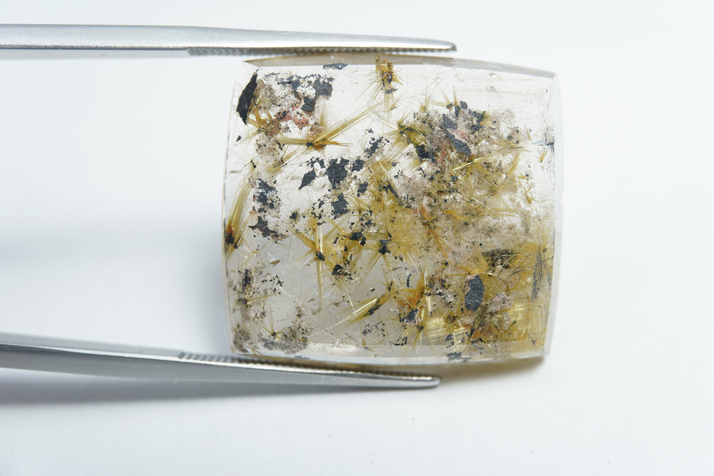 32.80ct Rutile 24x22mm
