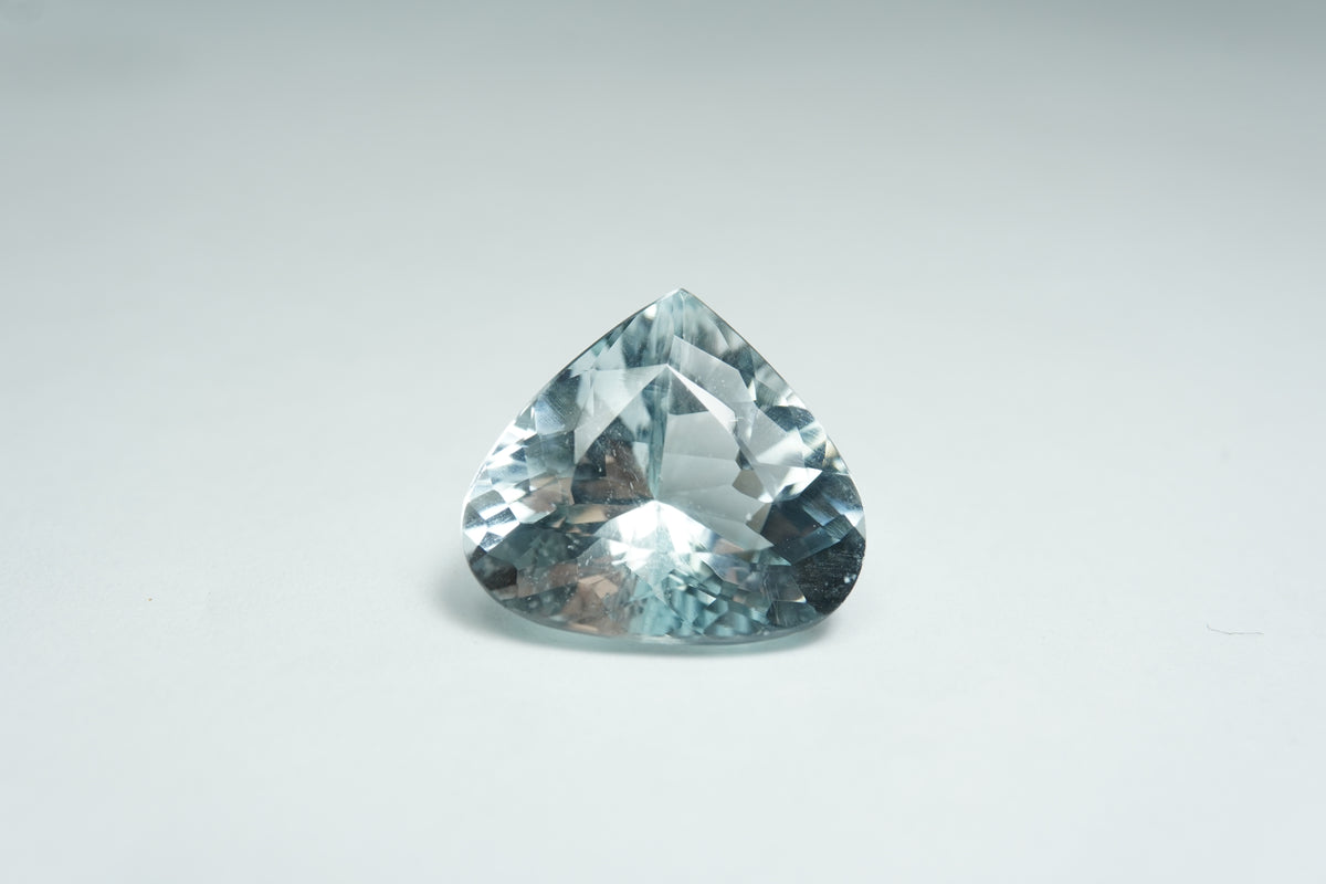 12.79ct Topaz sky 16x15mm