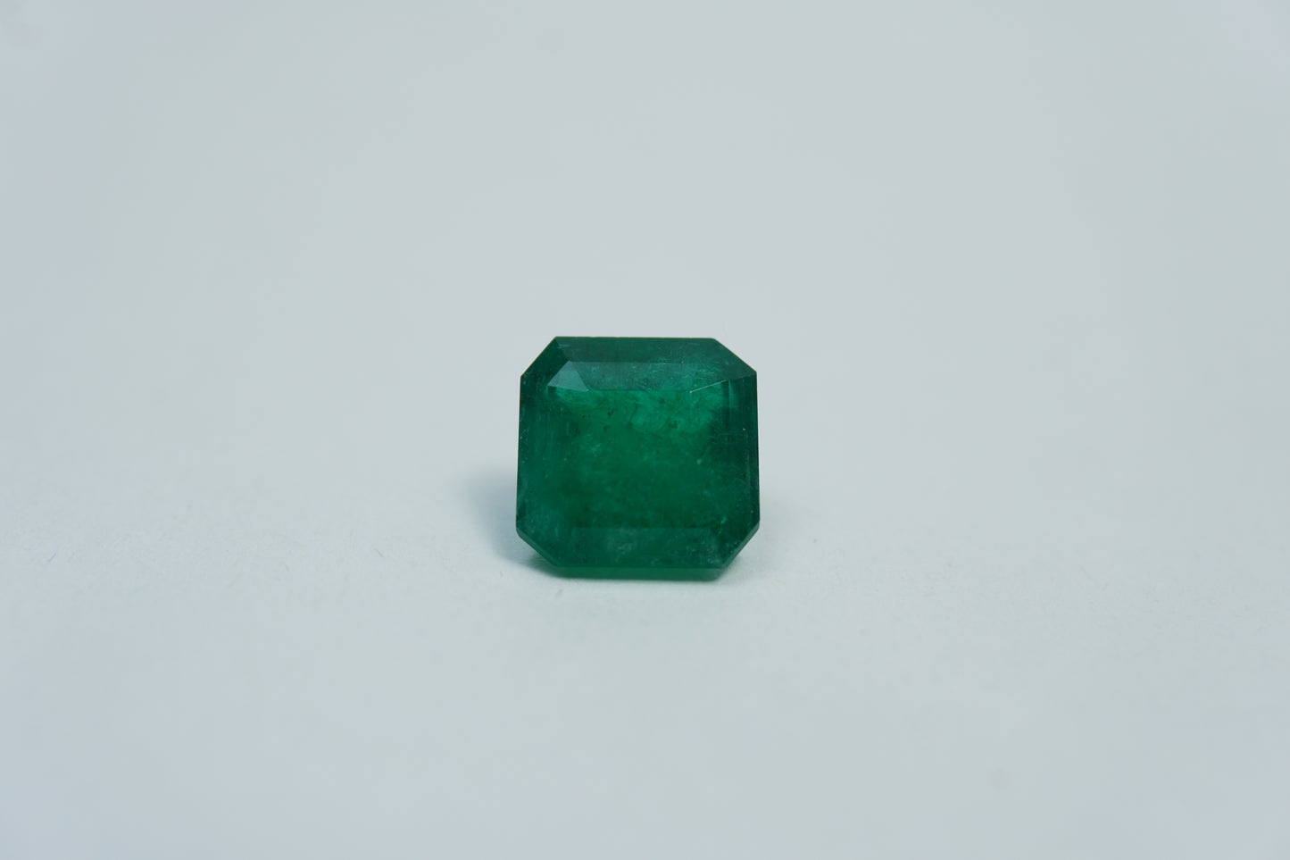 2.45ct Emerald 8mm