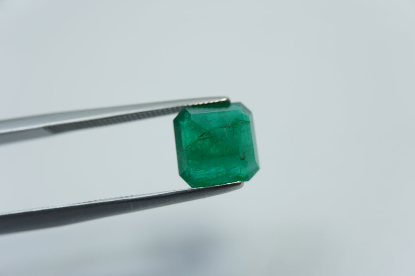 2.45ct Emerald 8mm